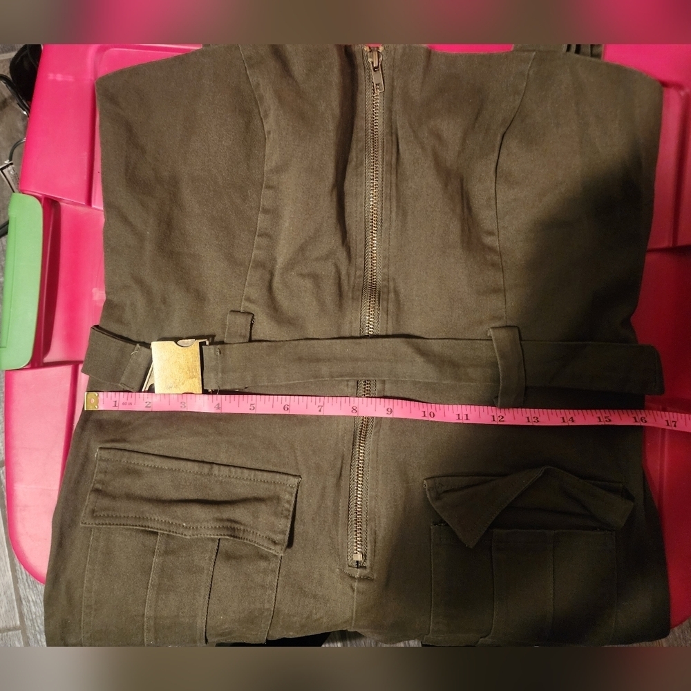 Olive green The Vintage shop jumpsuit. Size L - Picture 5 of 6